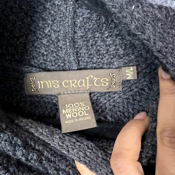 Inis Crafts Womens Charcoal Gray 100% Merino Wool Cable Knit Poncho Cape M/L - Picture 7 of 8